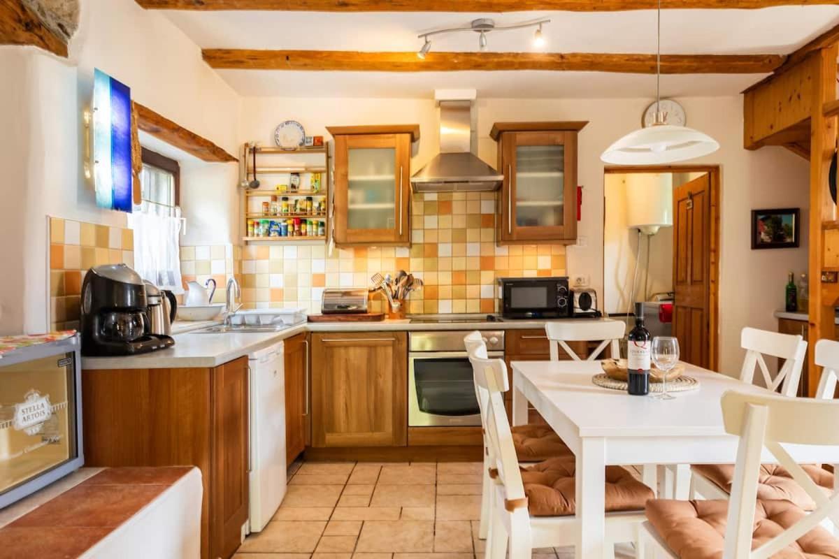 Holiday Home Katric Kamno المظهر الخارجي الصورة
